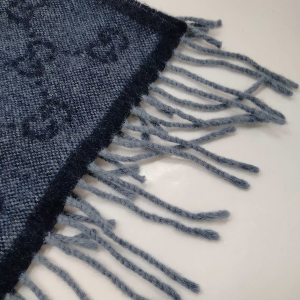 Gucci Scarf - Picture 9 of 9